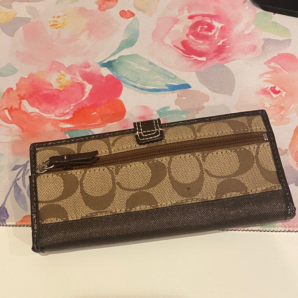Coach Brown and Tan Signature Wallet - Picture 2 of 4